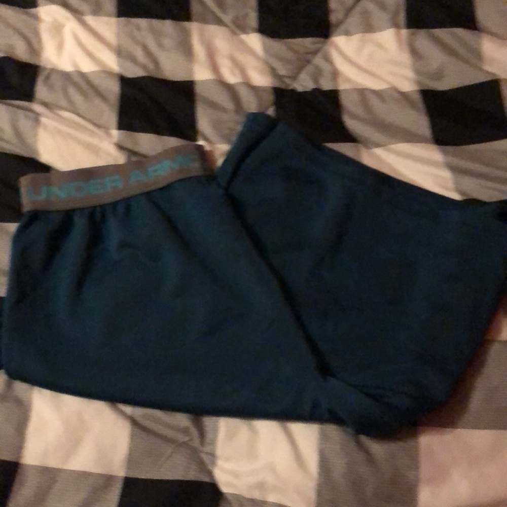 Men’s under-armor shorts